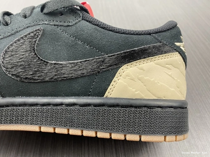 1 Low x Air Carnivore Jordan DN3400-001 SoleFly 0615